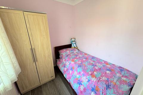 81 Newington Road, Middlesbrough, TS4 3ER