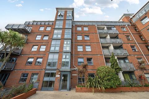2 bedroom flat for sale, Butterfield House, Woolwich, London, SE18