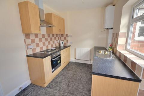 3 bedroom terraced house to rent, GREGORY ROAD, CASTLEFORD WF10