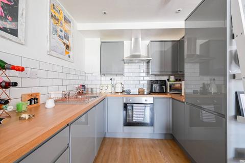 Roffey Street, Canary Wharf, London, E14