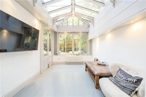 2 bedroom flat for sale, Bolingbroke Road, London W14