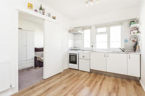 1 bedroom flat to rent, Sinclair Gardens, London W14