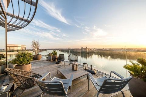 5 bedroom flat for sale, Goldhurst House, Parr's Way, London W6