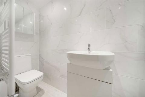2 bedroom flat for sale, Crisp Road, London W6