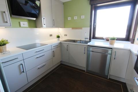 2 bedroom flat to rent, Laichpark Road, Edinburgh EH14