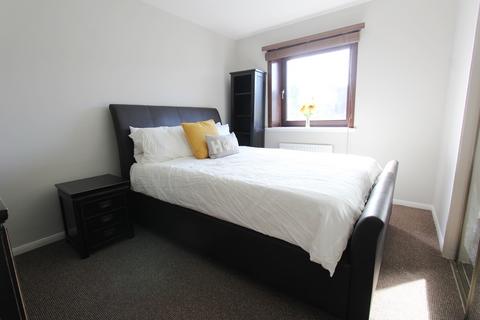 2 bedroom flat to rent, Laichpark Road, Edinburgh EH14