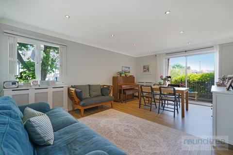 Flat 4, Normandy House, 3 Regency Crescent, London, NW4 1NW