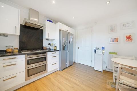Flat 4, Normandy House, 3 Regency Crescent, London, NW4 1NW