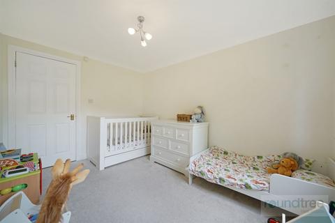 Flat 4, Normandy House, 3 Regency Crescent, London, NW4 1NW