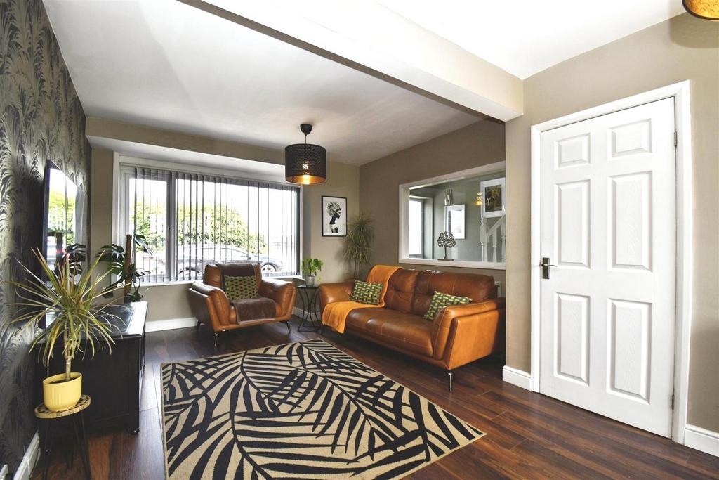 Through Lounge/Dining room