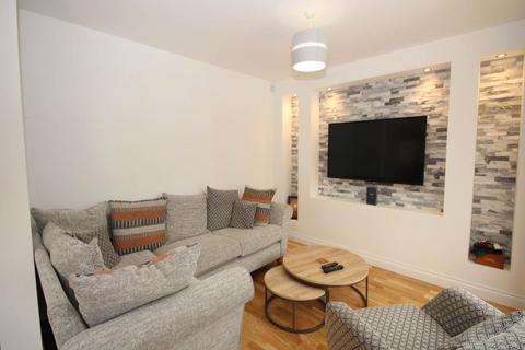 5 bedroom house for sale, The Hollies, Crumlin NP11