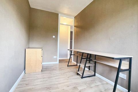 4 bedroom terraced house to rent, Charter Avenue, Coventry, CV4
