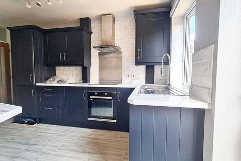 4 bedroom terraced house to rent, Charter Avenue, Coventry, CV4