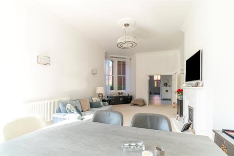 2 bedroom apartment for sale, Brandesbury Square, Woodford Green, IG8