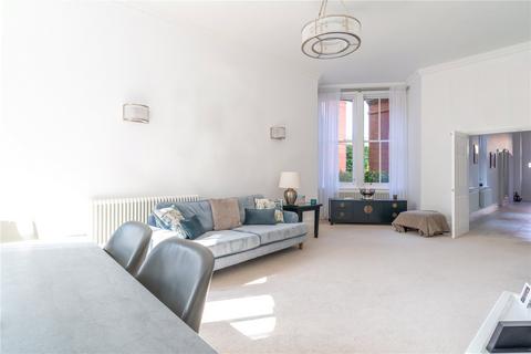 2 bedroom apartment for sale, Brandesbury Square, Woodford Green, IG8