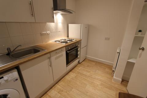 2 bedroom flat to rent, Dundee Terrace, Edinburgh EH11