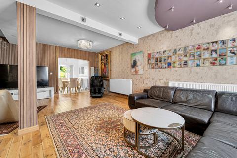 Sunnymead Road, London, NW9