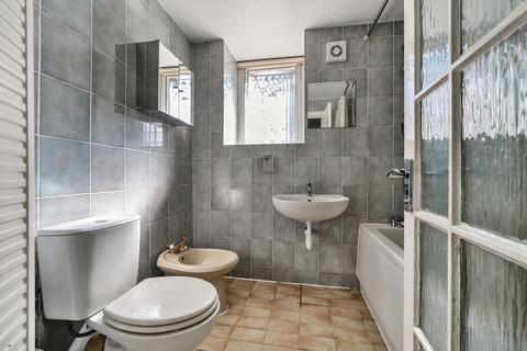 4 bedroom flat for sale, Elgin Avenue, St Johns Wood London, W9
