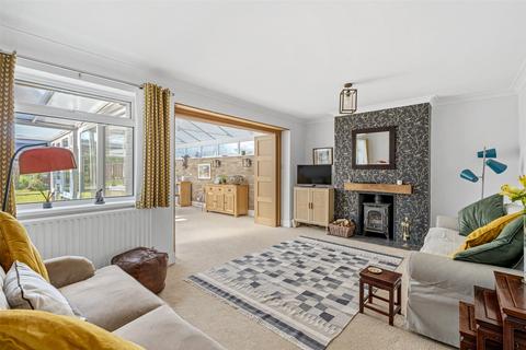 2 bedroom bungalow for sale, Glenbarrie Way, Ferring, Worthing, West Sussex, BN12