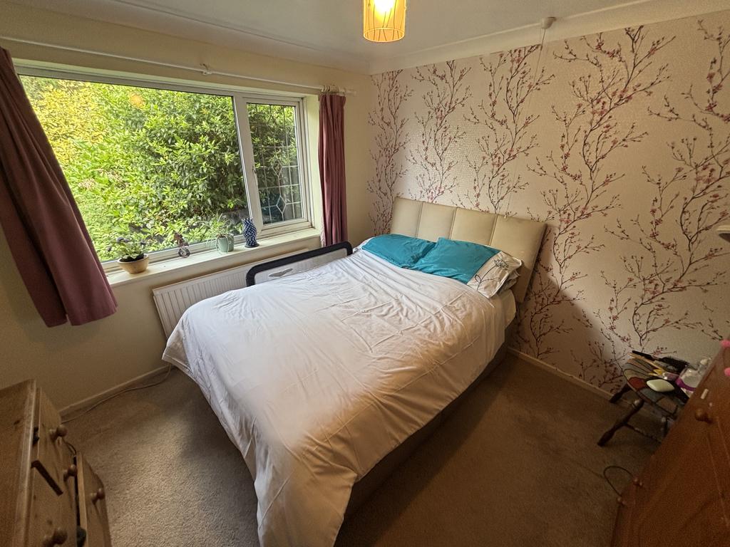 Front bedroom 1