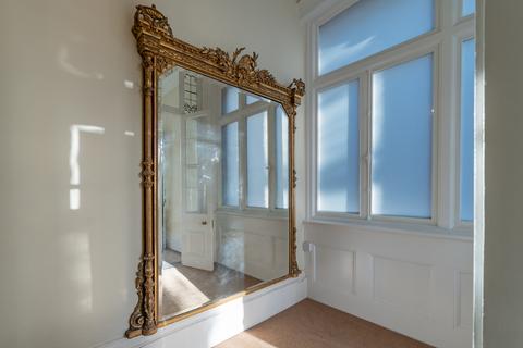 2 bedroom apartment for sale, Lindfield Gardens, Hampstead NW3