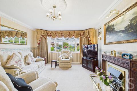 3 bedroom semi-detached house for sale, Cree Way, Romford, RM1