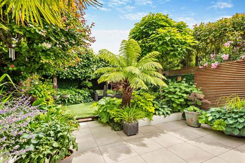 34 Chaucer Close, Windsor, SL4 3ER