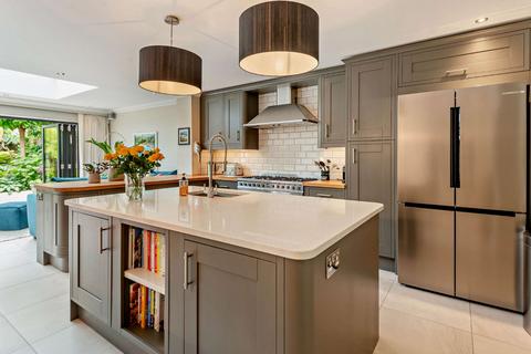 34 Chaucer Close, Windsor, SL4 3ER
