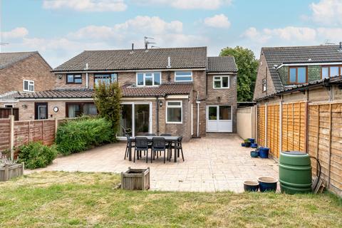 4 bedroom semi-detached house for sale