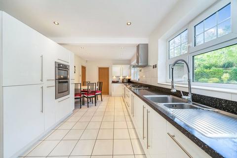4 bedroom detached house for sale, Heathfield Road, Hertfordshire WD23