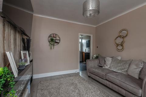3 bedroom terraced house for sale, Malvern Rise, Huddersfield HD4