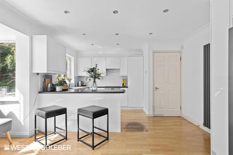 4 bedroom detached house for sale, Pulham Avenue, Broxbourne EN10