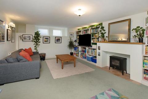 4 bedroom cottage for sale, Church Street, Kenton, EX6