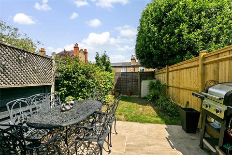 2 bedroom cottage for sale, Blackmores Grove, Teddington