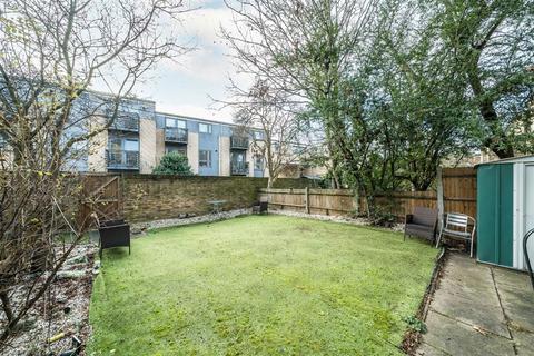 3 bedroom flat for sale, Loughborough Road, London SW9