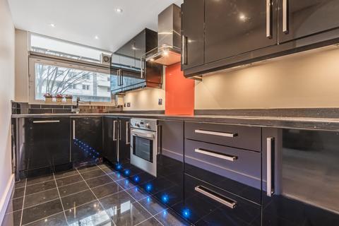 1 bedroom flat to rent, Upper Ground, Waterloo, London, SE1