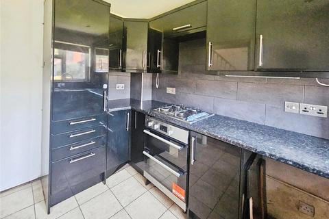 3 bedroom end of terrace house for sale, Guernsey Close, Crawley, West Sussex