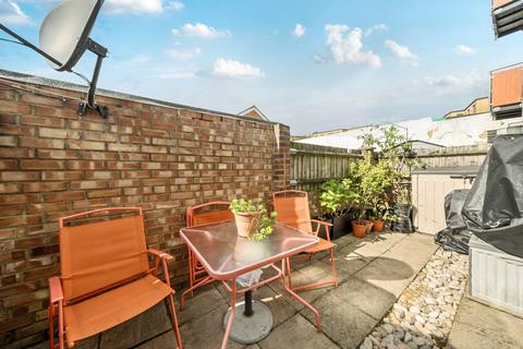undefined, Redwood House, Thornton Heath, CR7