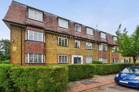35 Denison Close, London, N2 0JT