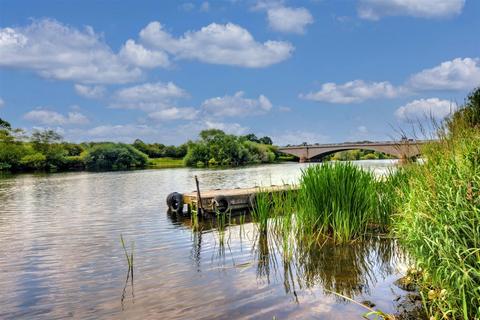 undefined, Trentside, Gunthorpe, Nottingham