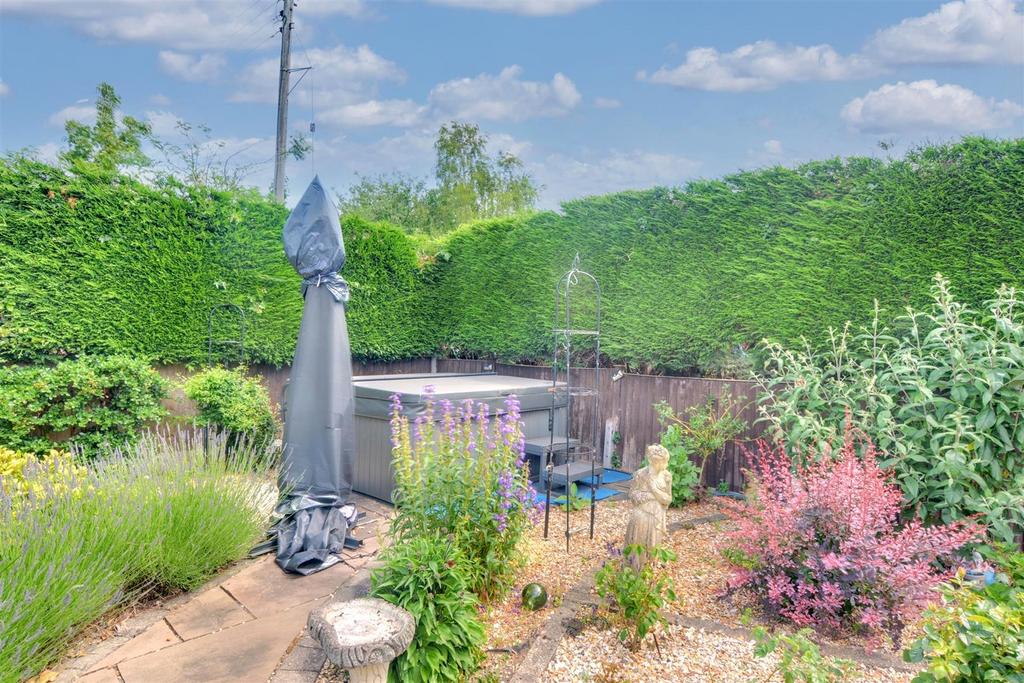 Garden  (5).jpeg