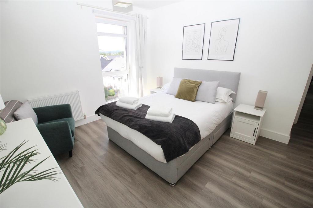 Bed 1 a.JPG