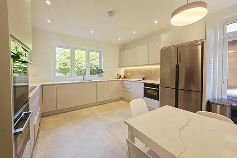 undefined, Green Lane, Edgware, HA8 7QA