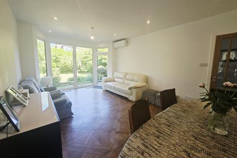 undefined, Green Lane, Edgware, HA8 7QA