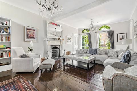 5 bedroom detached house for sale, The Avenue, Flore, Northamptonshire, NN7