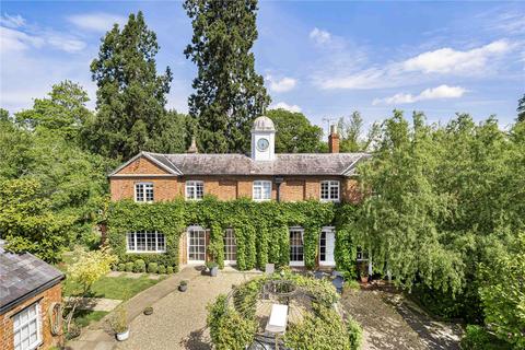 5 bedroom detached house for sale, The Avenue, Flore, Northamptonshire, NN7