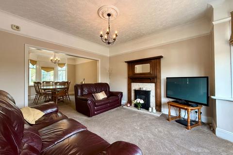 4 bedroom detached house for sale, London Road, Sittingbourne ME10