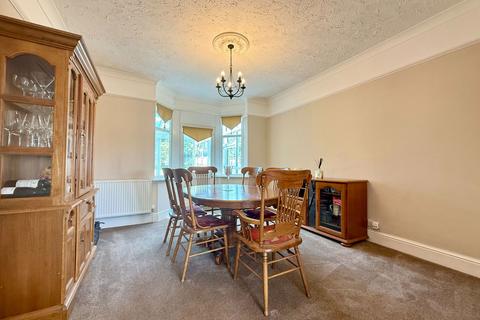 4 bedroom detached house for sale, London Road, Sittingbourne ME10