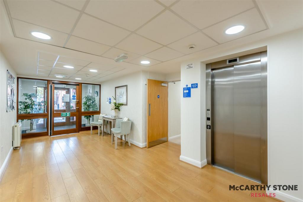 8623360-interior25.jpg