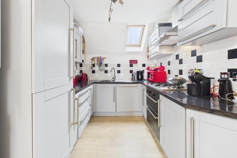 6 Barton Close, Innsworth, Gloucester, GL3 1FA